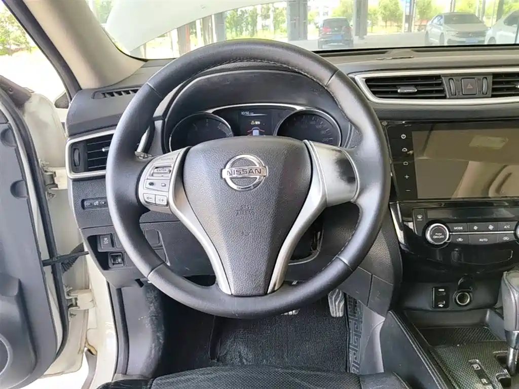 Nissan X-Trail 2015 — фото 11