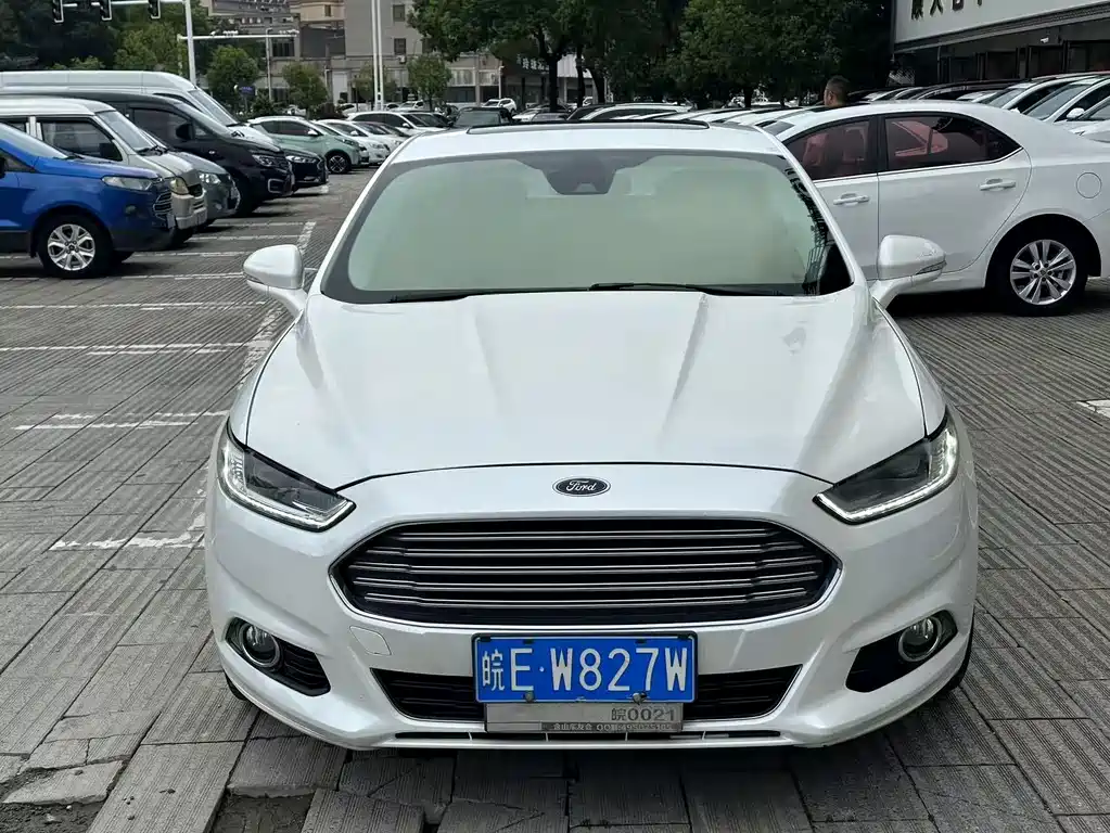 Ford Mondeo 2015 — фото 1