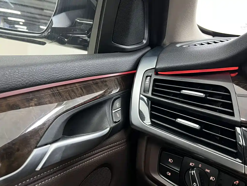 BMW X5 2016 — фото 16