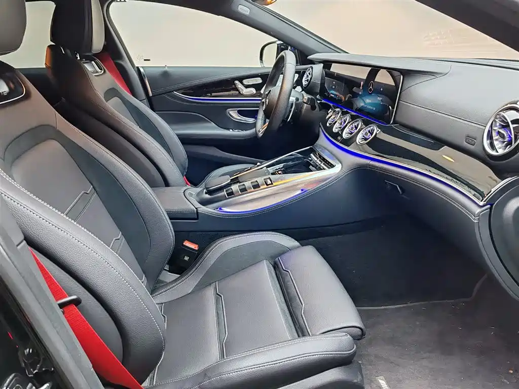 Mercedes-Benz AMG GT 2025 — фото 8