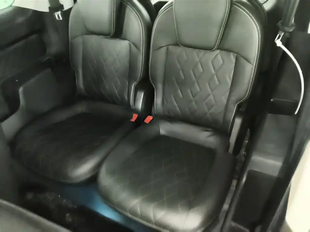 Baojun KiWi EV 2023 — фото 17