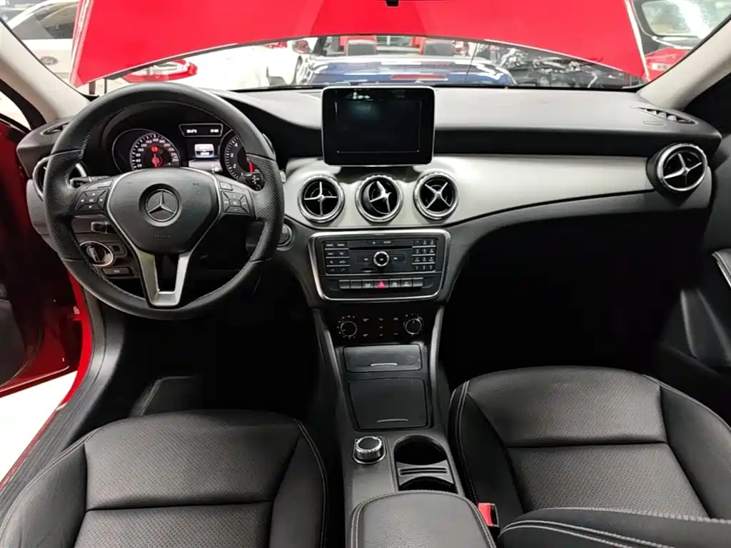 Mercedes-Benz GLA 2016 — фото 10