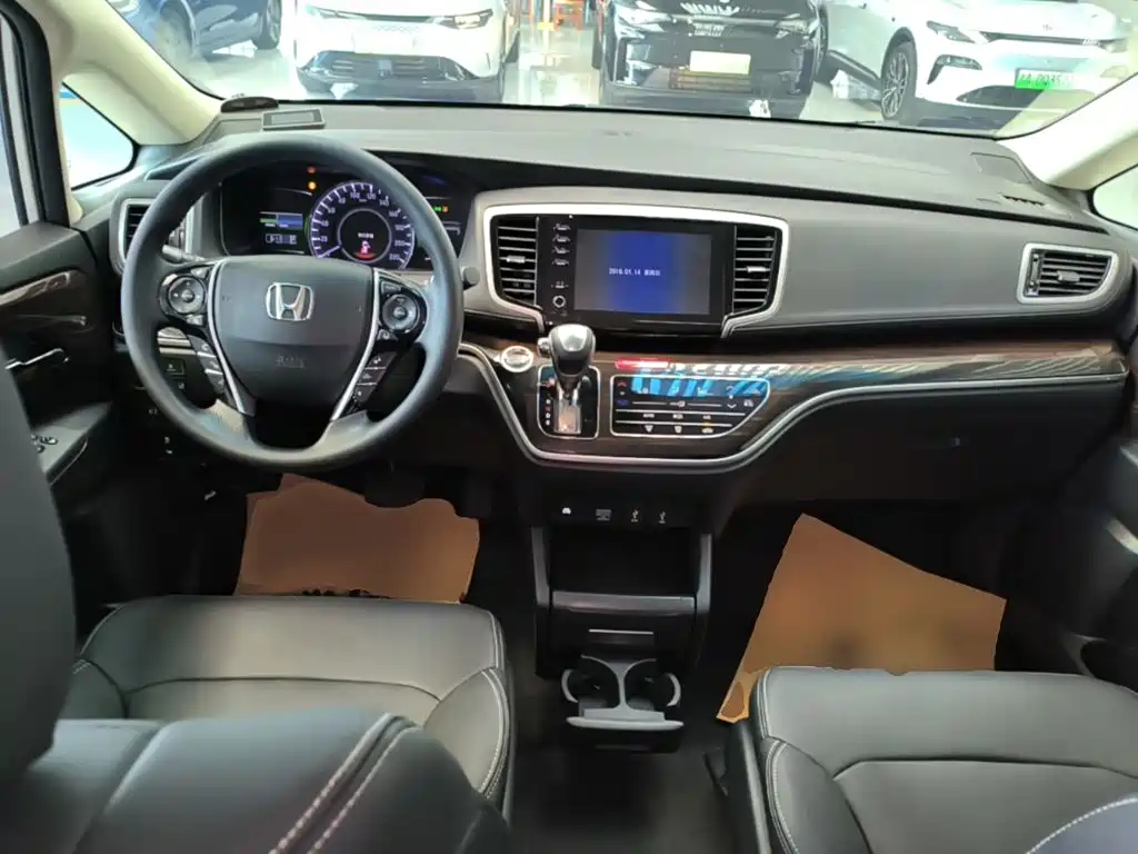 Honda Odyssey 2021 — фото 10