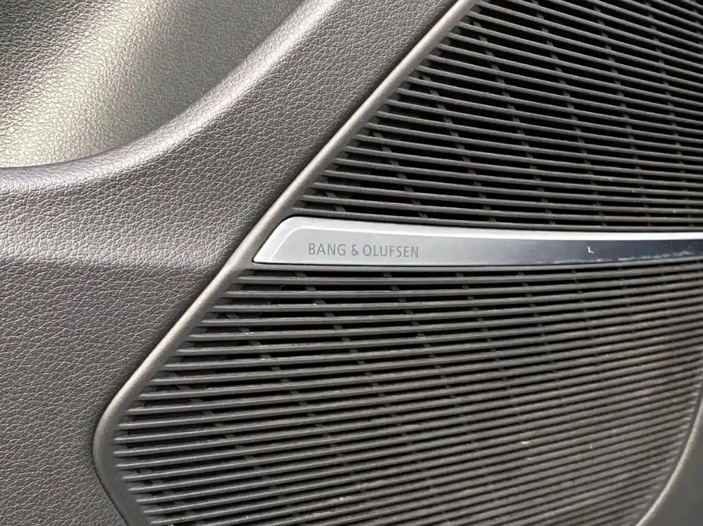 Audi Q8 2021 — фото 16