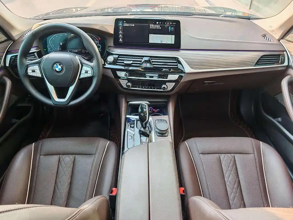 BMW 5 Series New Energy 2021 — фото 16