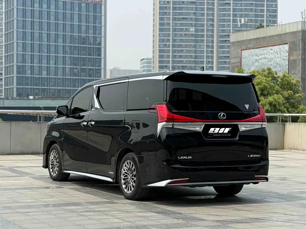Toyota Vellfire 2022 — фото 5
