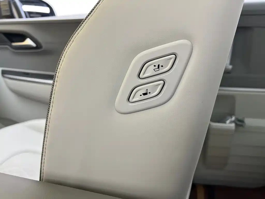 Hyundai Custin 2022 — фото 23