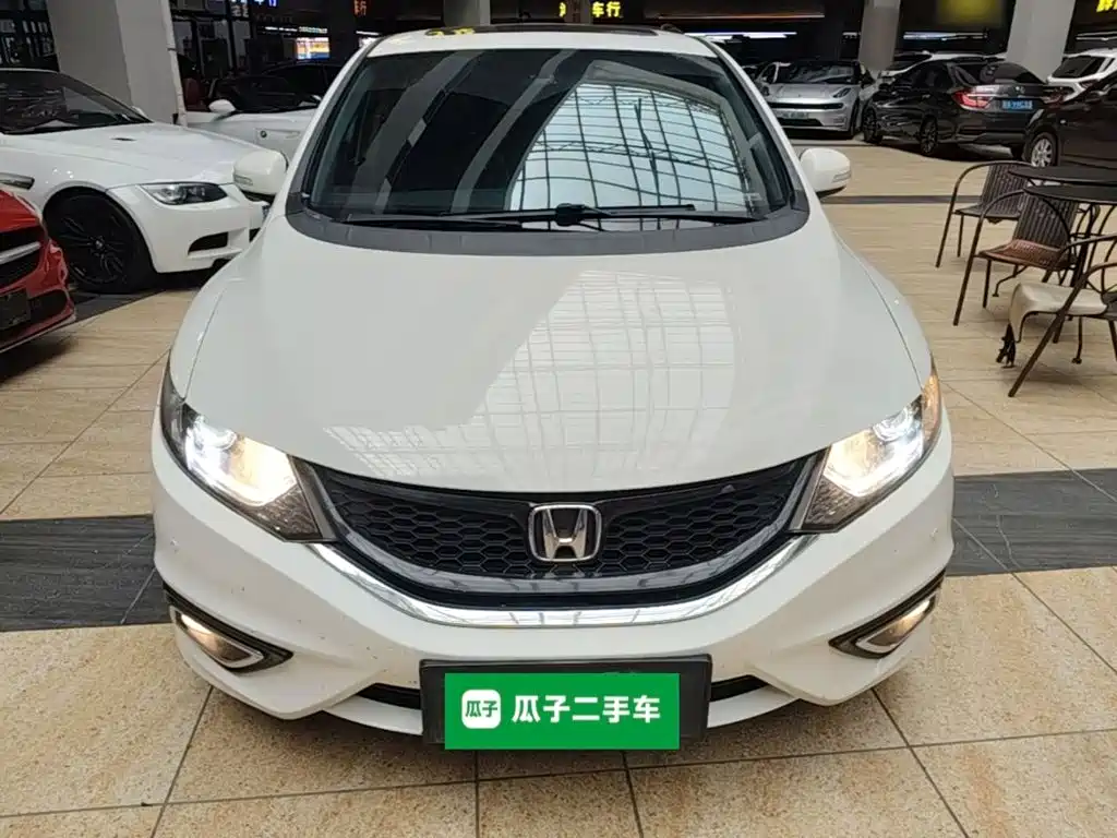 Honda Jade 2015