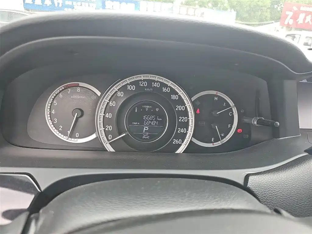 Honda Accord 2018 — фото 12