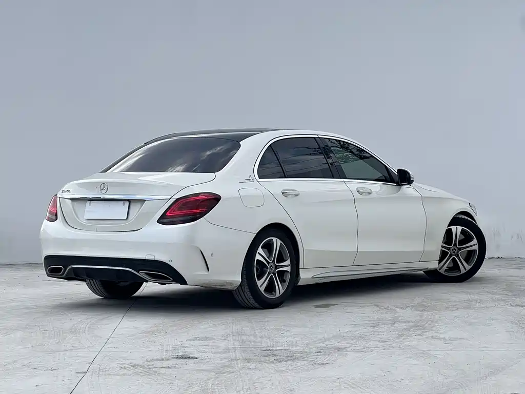 Mercedes-Benz C-Class 2019 — фото 4