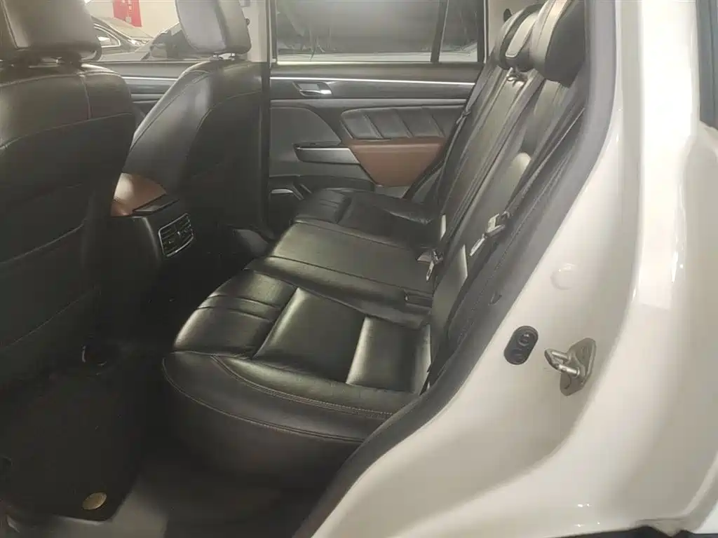 GAC Motor Trumpchi GS7 2018 — фото 17