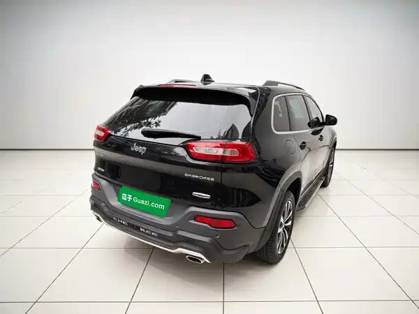 Jeep Cherokee 2016