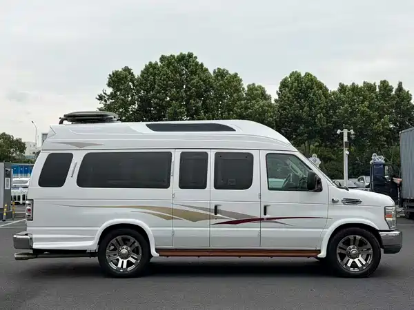 Ford E350 2013