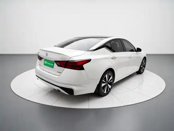 Nissan Teana 2022