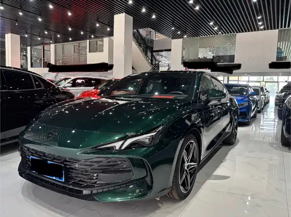 MG MG7 2025
