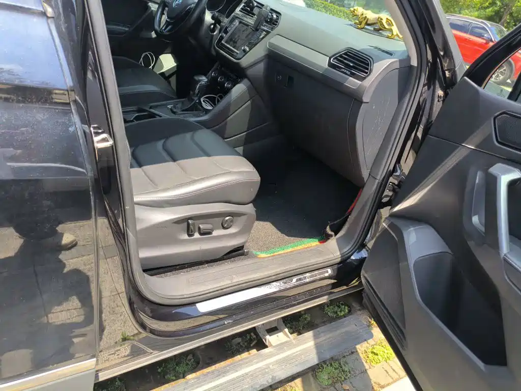 Volkswagen Tiguan L 2017 — фото 20