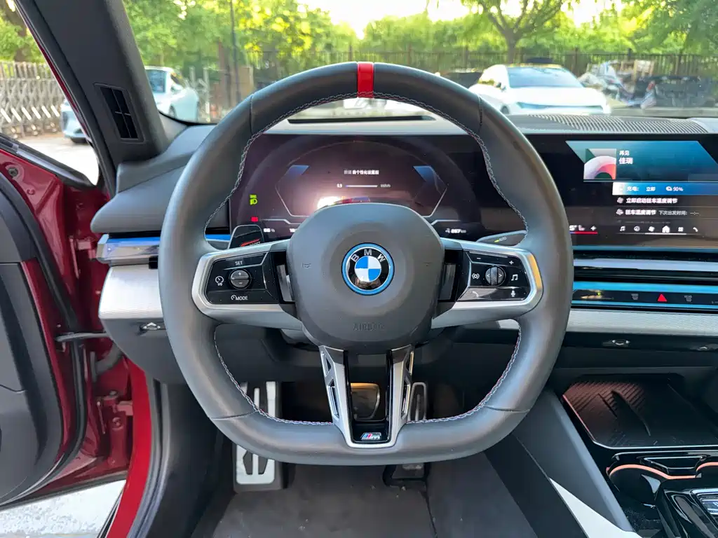 BMW i5 M60 2025 — фото 6