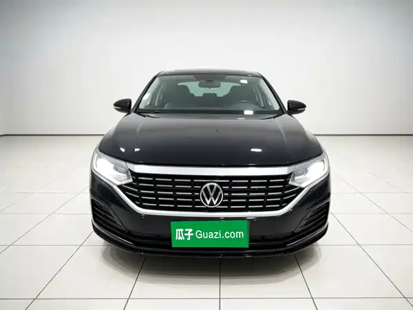 Volkswagen Passat 2023