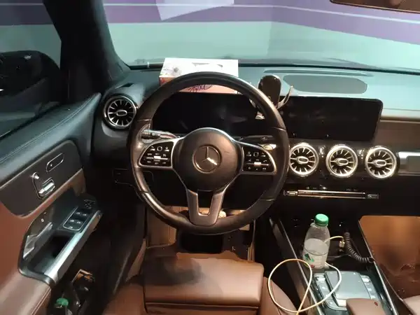 Mercedes-Benz GLB 2021