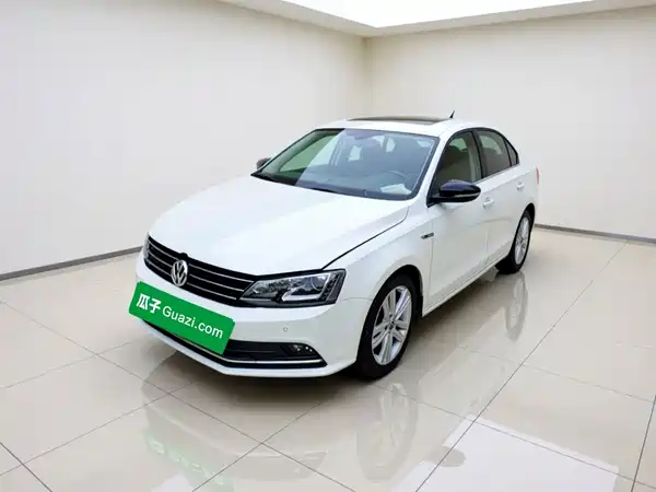 Volkswagen Sagitar 2018