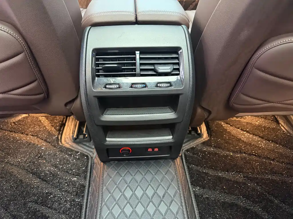 BMW X5 2024 — фото 10
