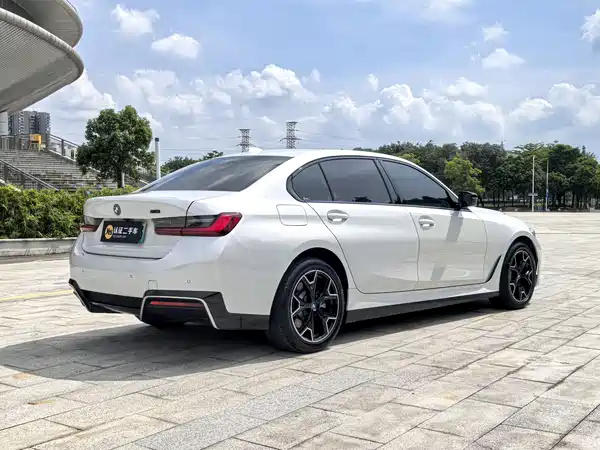 BMW i3 2024