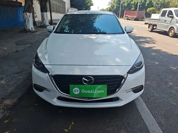 Mazda 3 Axela 2019