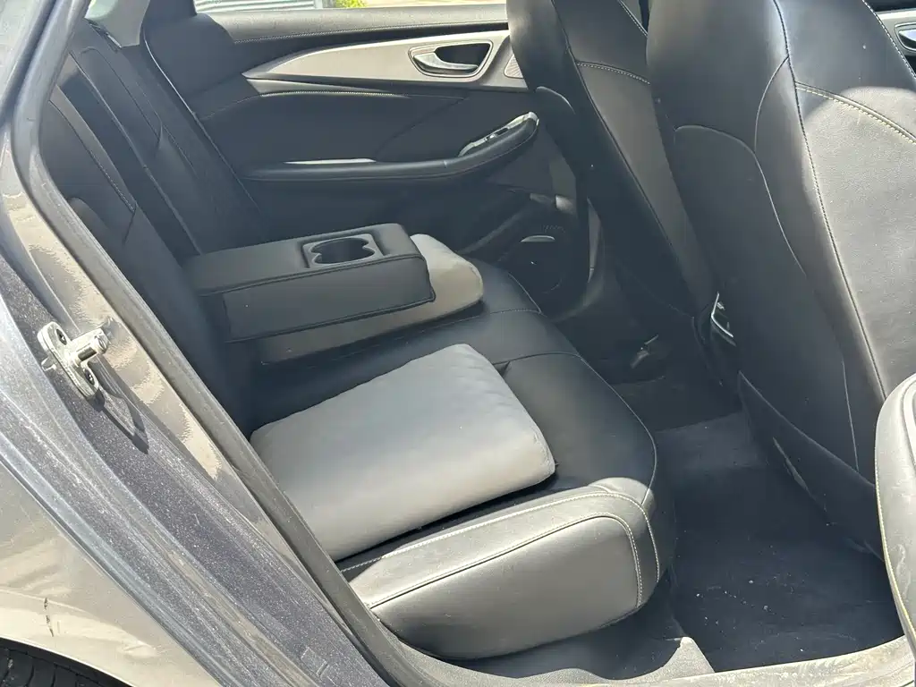 Roewe i6 MAX 2021 — фото 8