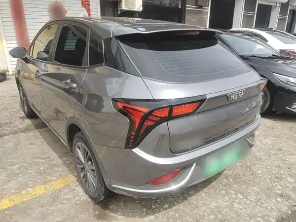 Neta V 2022