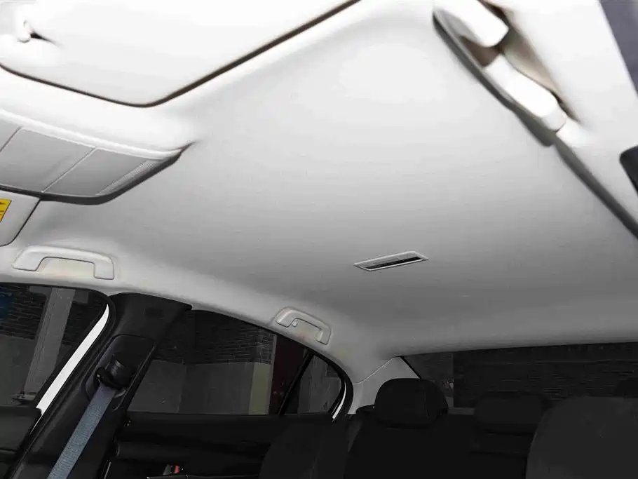 Mazda 3 Axela 2023 — фото 19