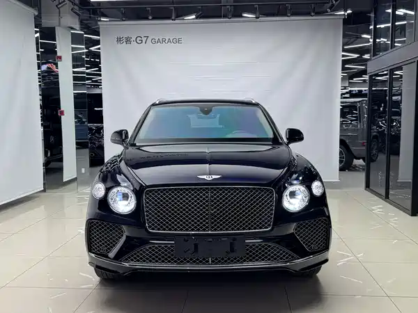 Bentley Bentayga Plug-In Hybrid 2021
