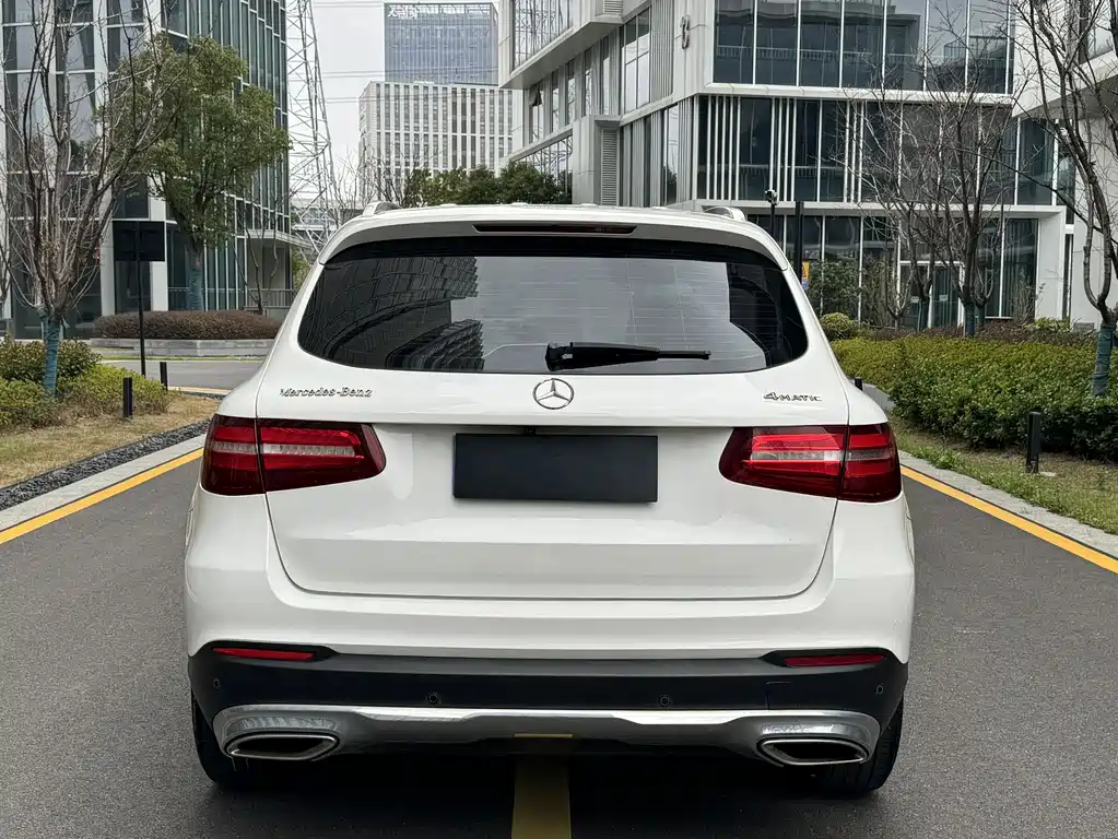 Mercedes-Benz GLC 2018 — фото 9
