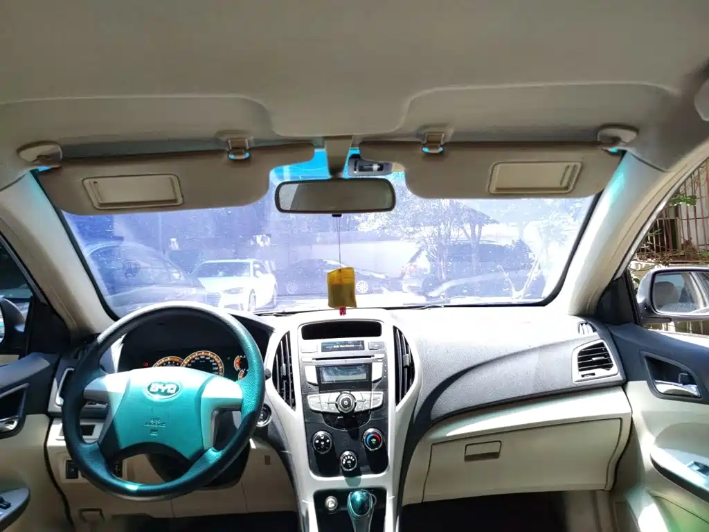 BYD F3 2015 — фото 19