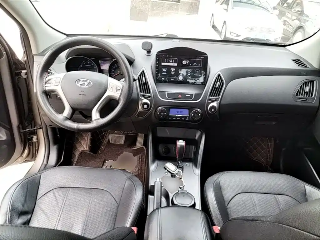 Hyundai ix35 2014 — фото 10