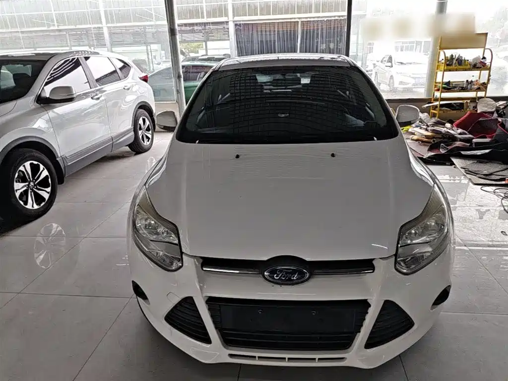 Ford Focus 2015 — фото 3