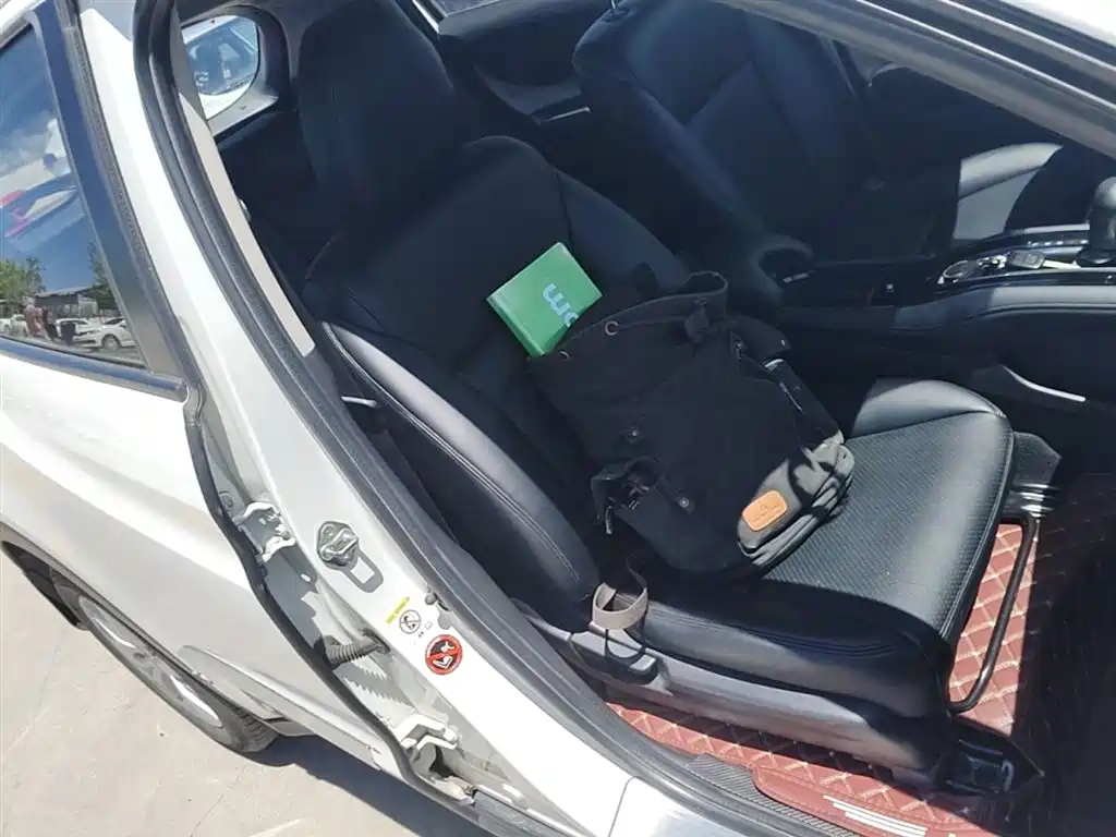 Honda Vezel 2015 — фото 25