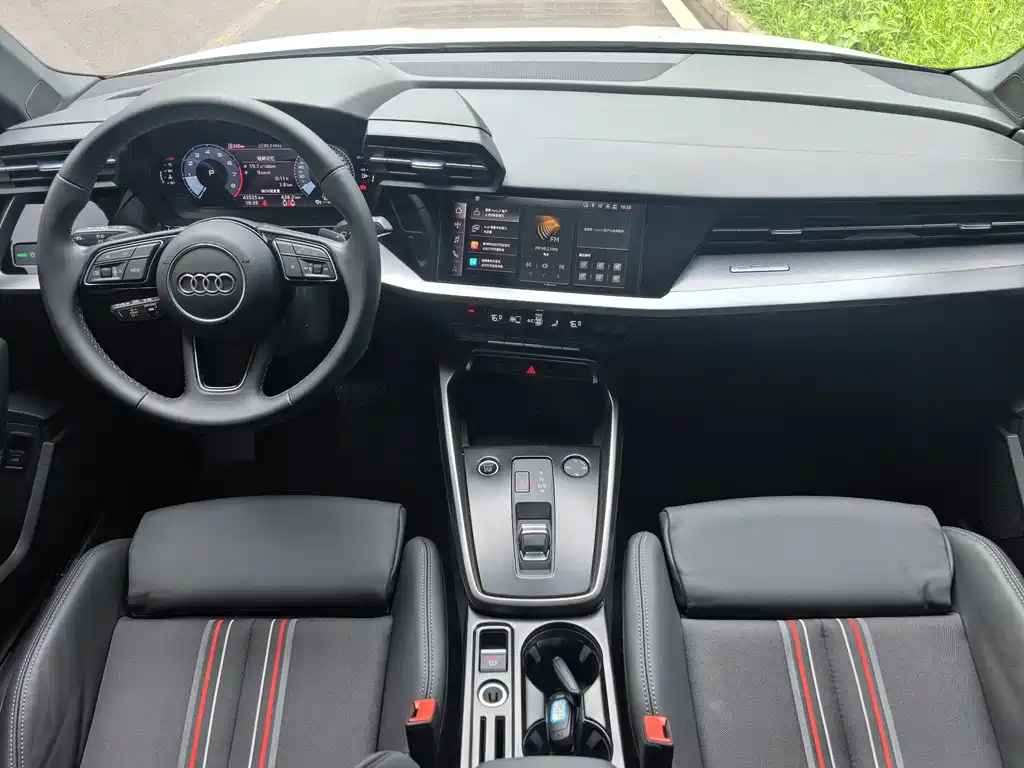 Audi A3 2022 — фото 12
