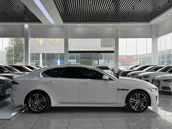 Jaguar XEL 2024