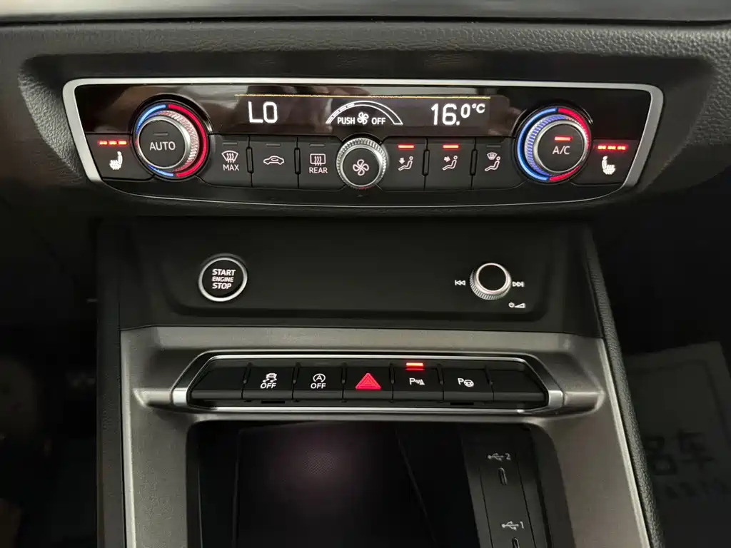 Audi Q3 2022 — фото 12