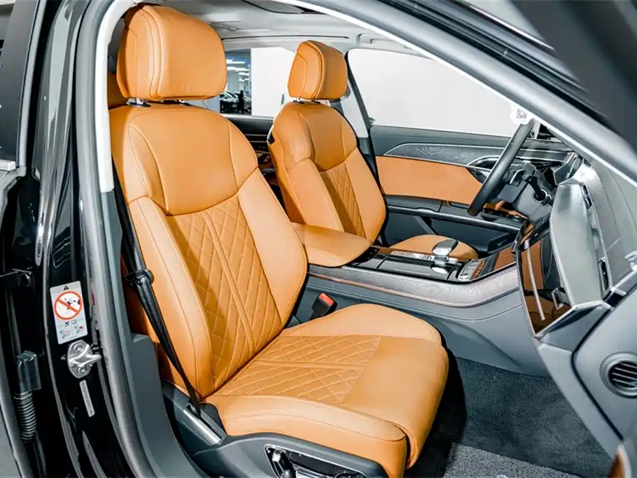 Audi A8 2023 — фото 19