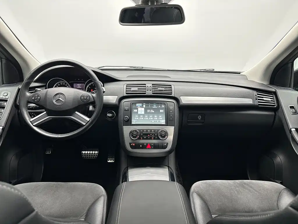 Mercedes-Benz R-Class 2016 — фото 34
