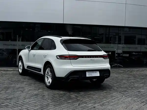 Porsche Macan 2025