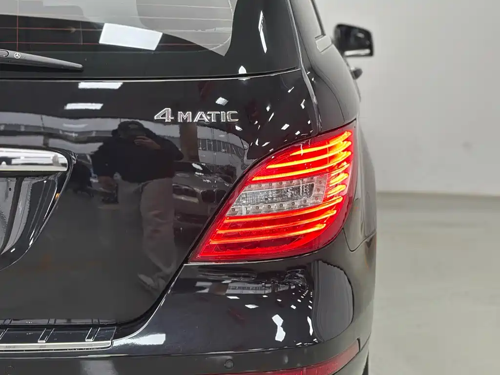 Mercedes-Benz R-Class 2016 — фото 15