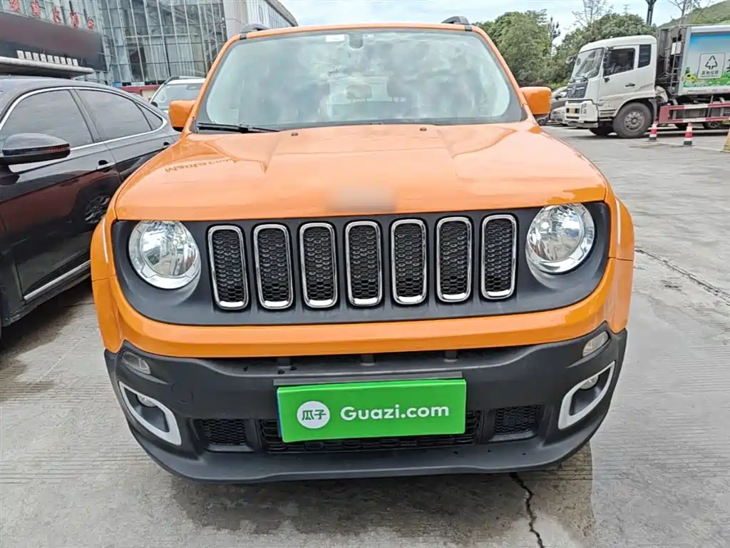 Jeep Renegade 2018 — фото 3