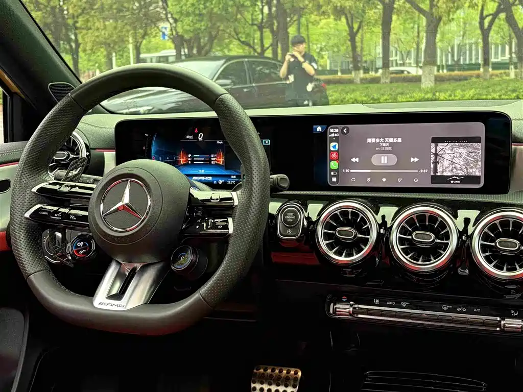 Mercedes-Benz A-Class AMG 2024 — фото 14