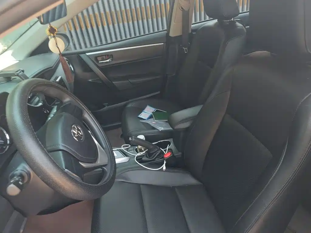Toyota Corolla 2018 — фото 11