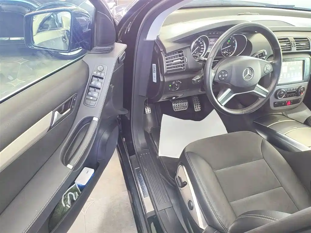 Mercedes-Benz R-Class 2015 — фото 16