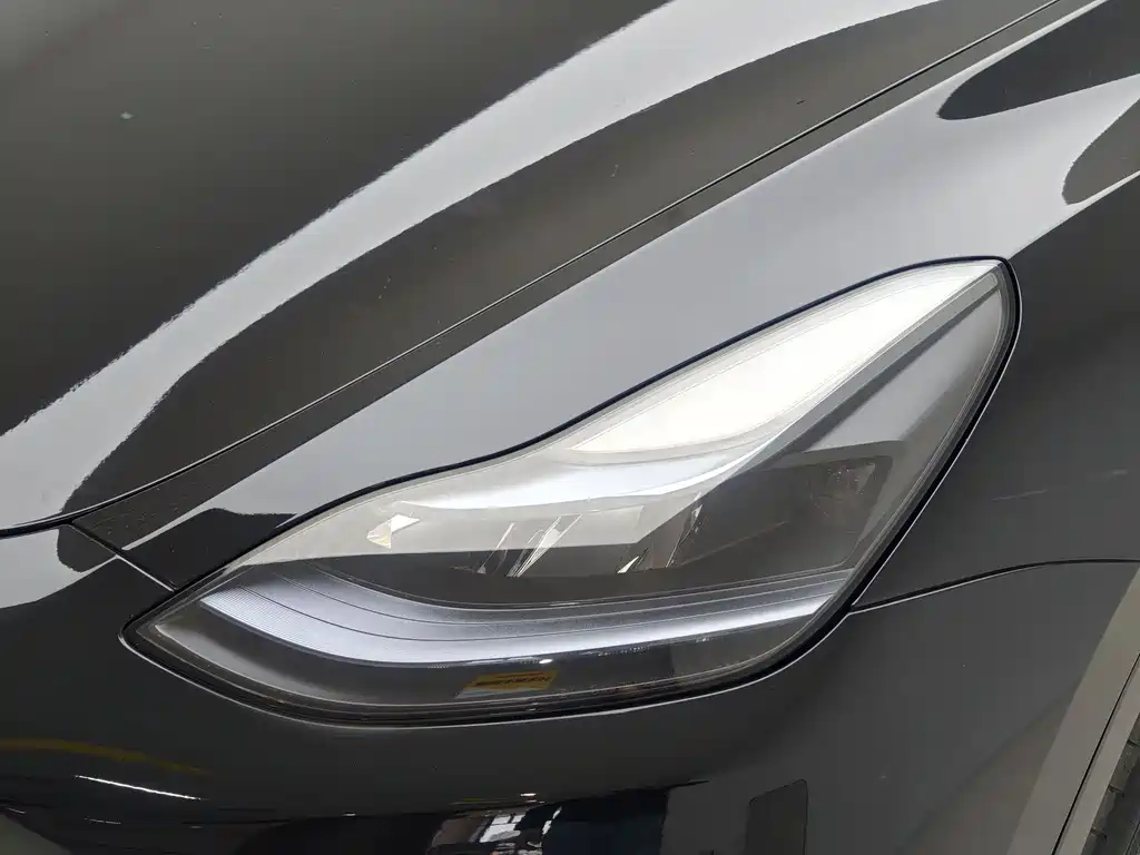 Tesla Model Y 2023 — фото 12