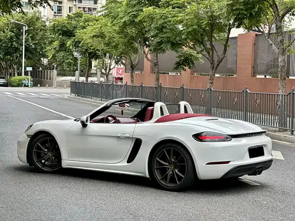 Porsche 718 2022