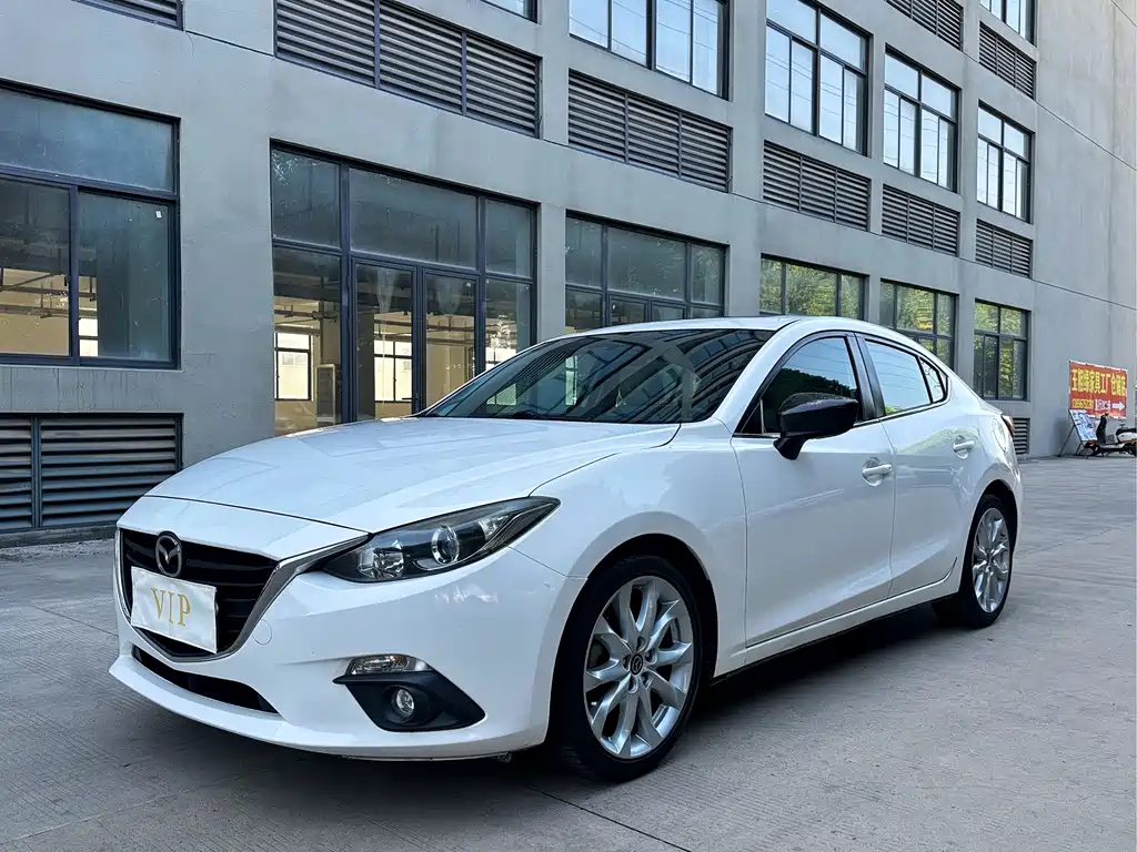 Mazda 3 Axela 2015 — фото 1